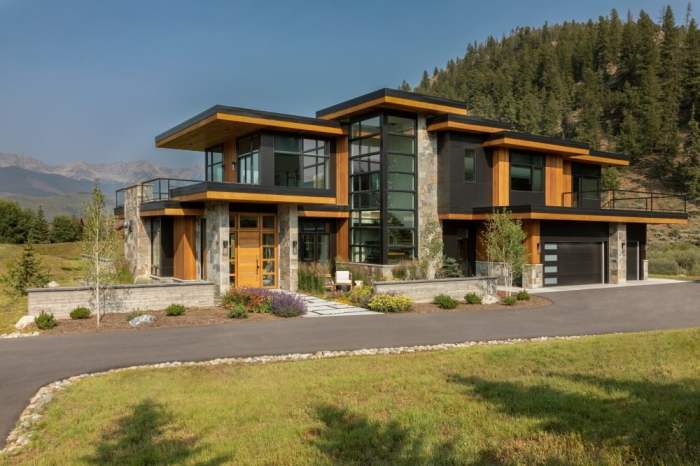 Mountainside luxurious breathtaking pioneer